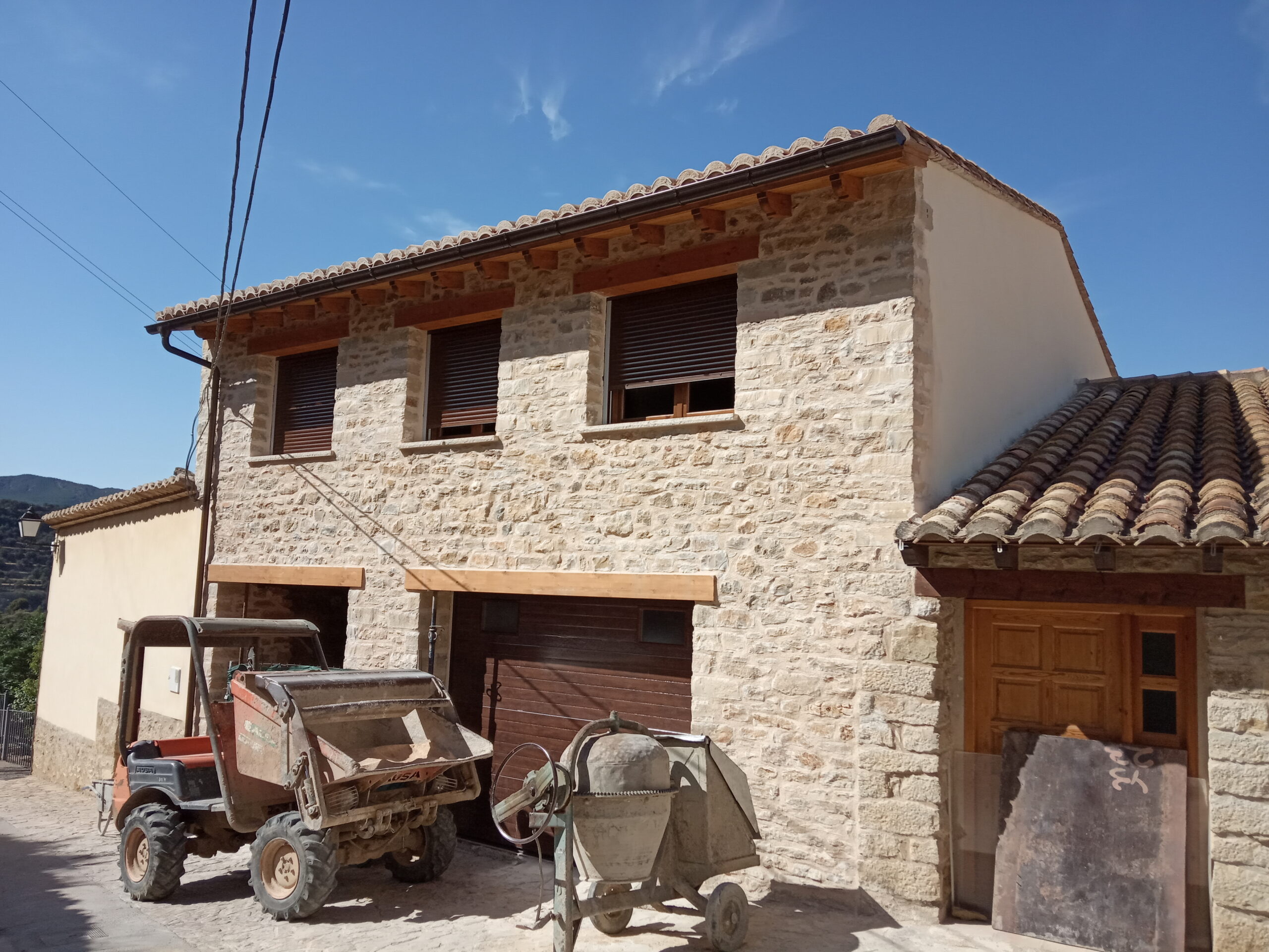 Plurifamiliar en Todolella